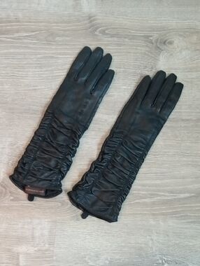 Adolfo Dominguez Black Ruched Leather Long Gloves